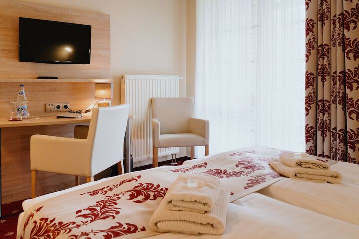Room 12 of 43