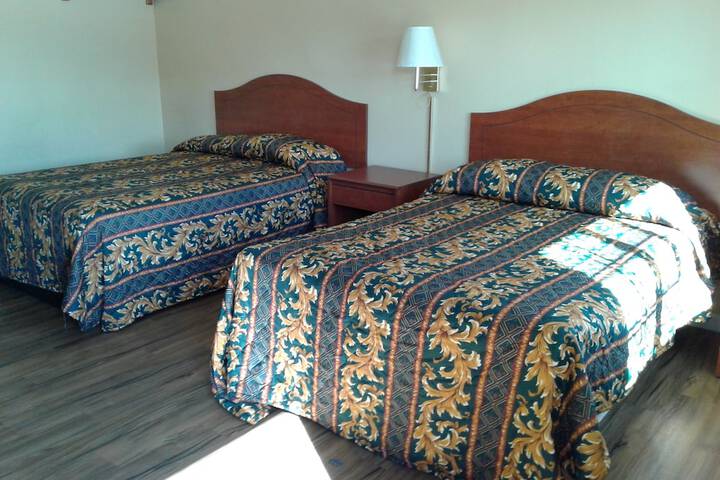 Room 9 of 20