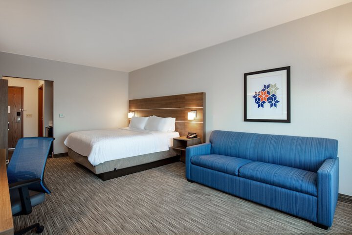 1 King Bed (23 of 29)