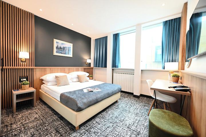 Room 19 of 45