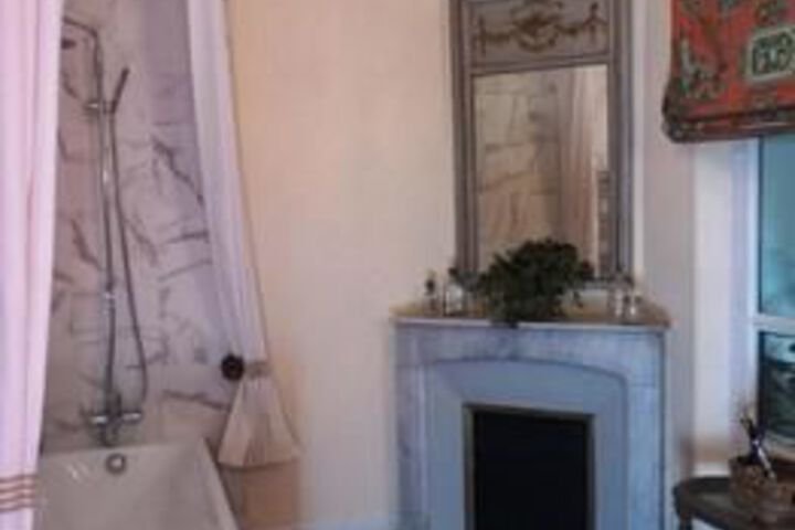 Room 3 of 21
