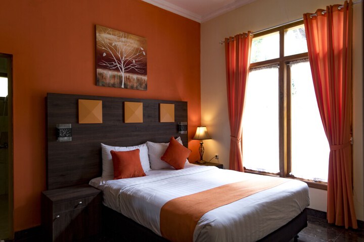 Room 48 of 122