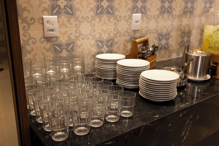 Dining 82 of 87