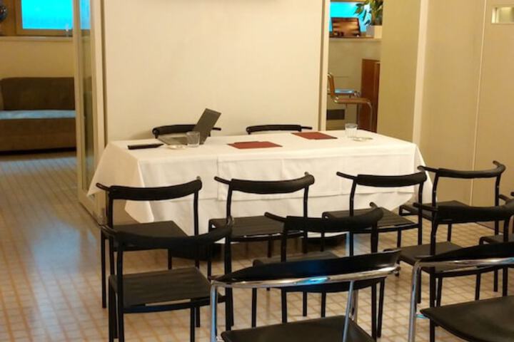 Business Center 44 of 56