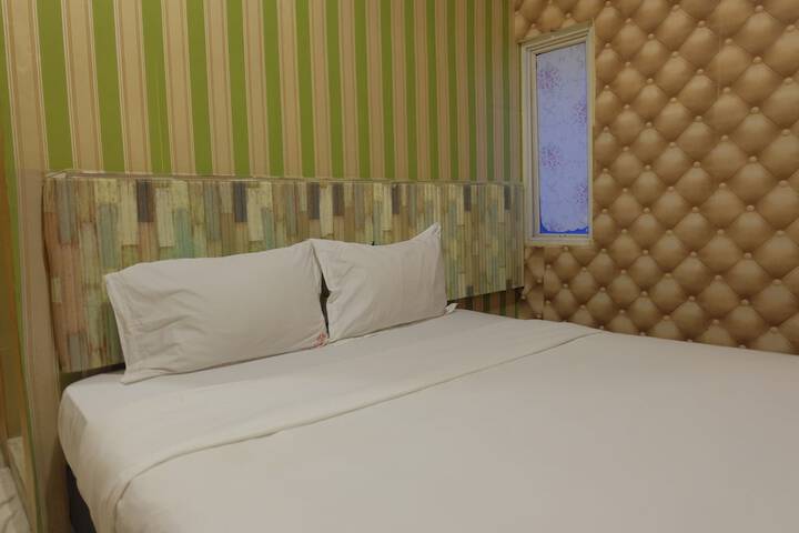 Room 12 of 22