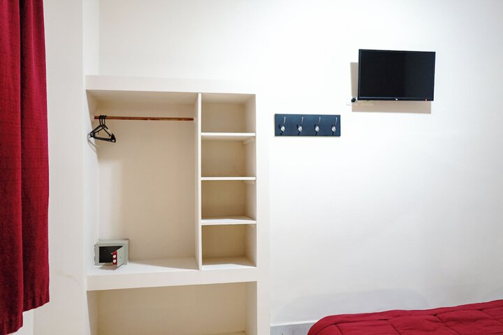 Room 31 of 77