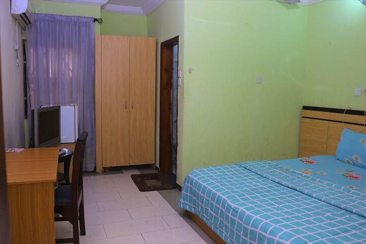 Room 3 of 22