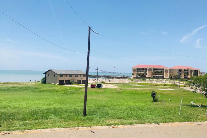 Property Grounds 21 of 24