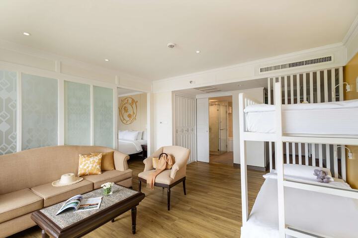 Room 54 of 182