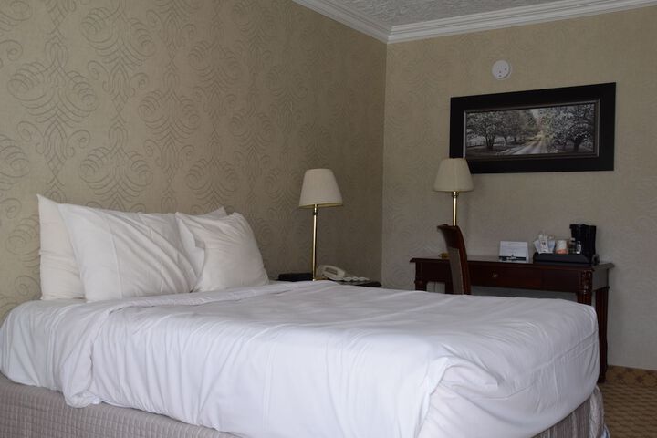Room 2 of 12
