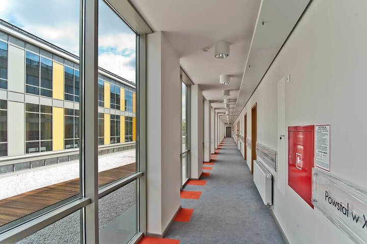 Ballroom/Hall 114 of 128