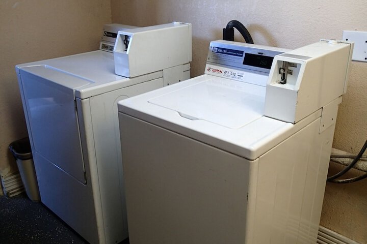 Ballroom/Hall 38 of 51