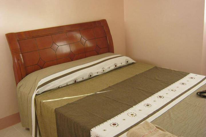 Room 2 of 5