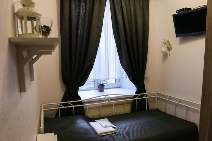 Room 57 of 83