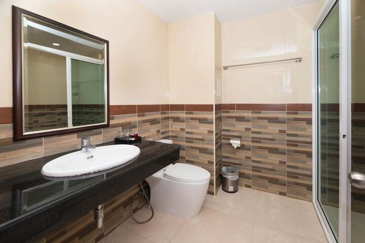 Room 15 of 25