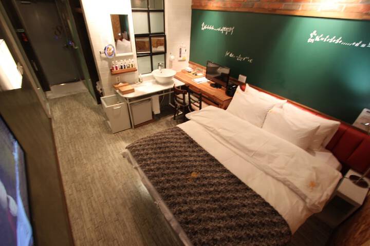 Room 49 of 68