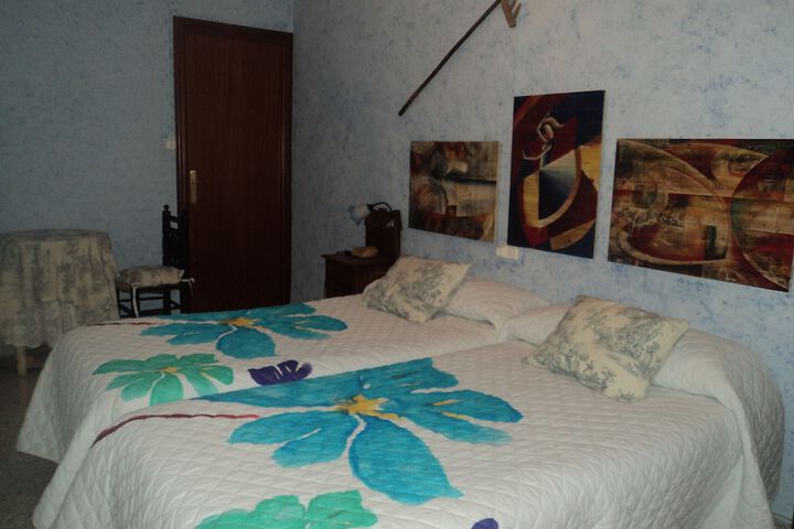 Room 8 of 16