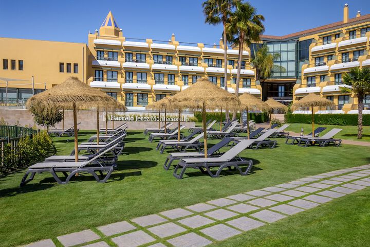 Pool Hotel