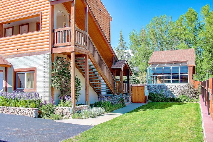 Property Grounds 41 of 46