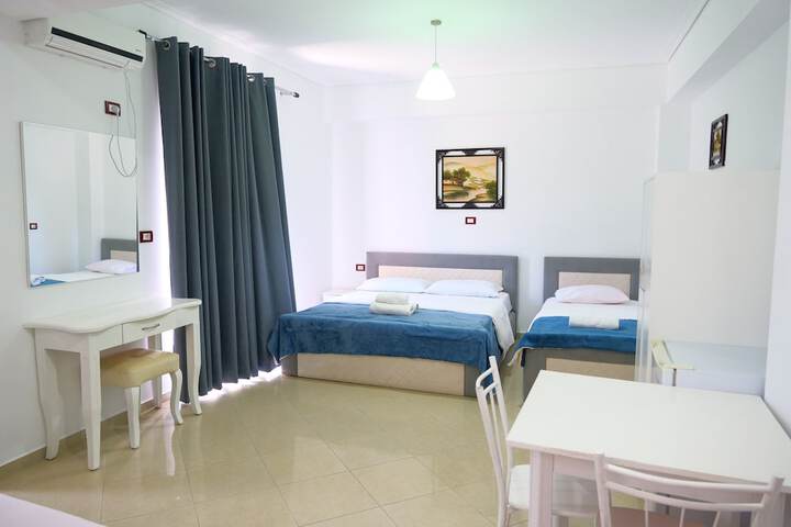 Room 21 of 61