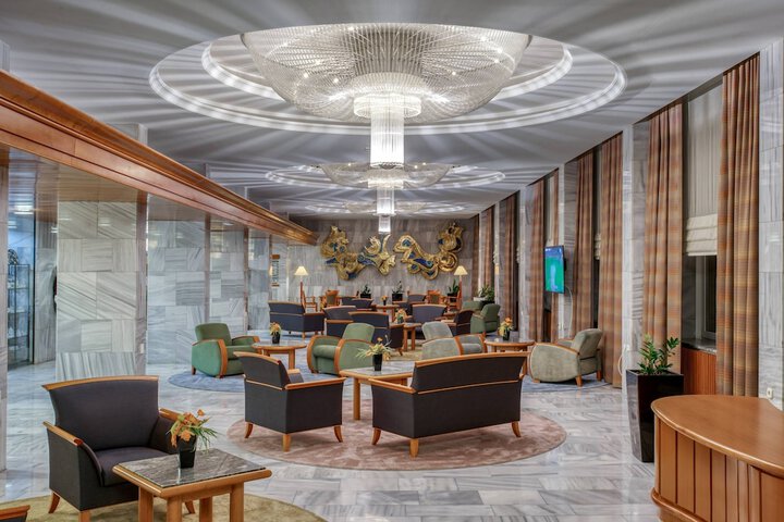 Guest Lobby