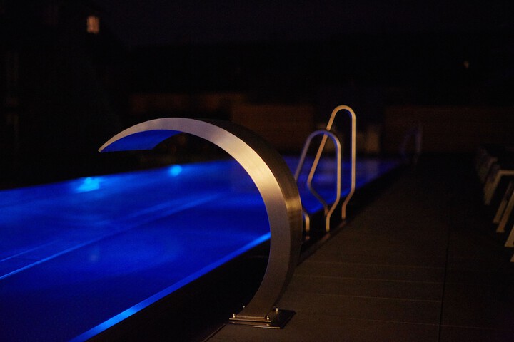 Pool 49 of 110