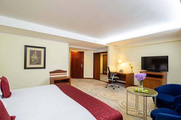 Room 59 of 325