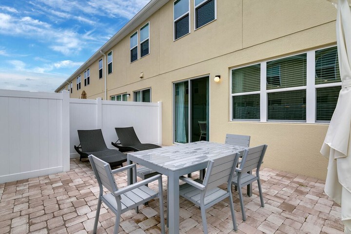 Terrace/Patio 17 of 28