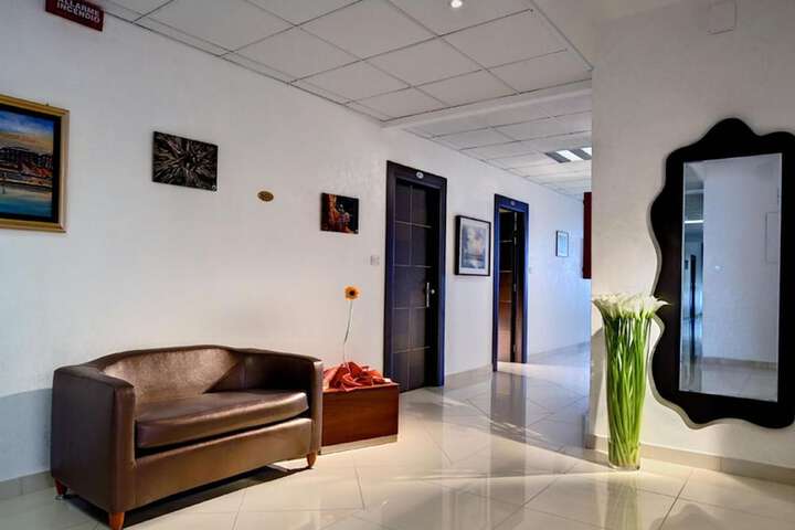 Entrance & Lobby