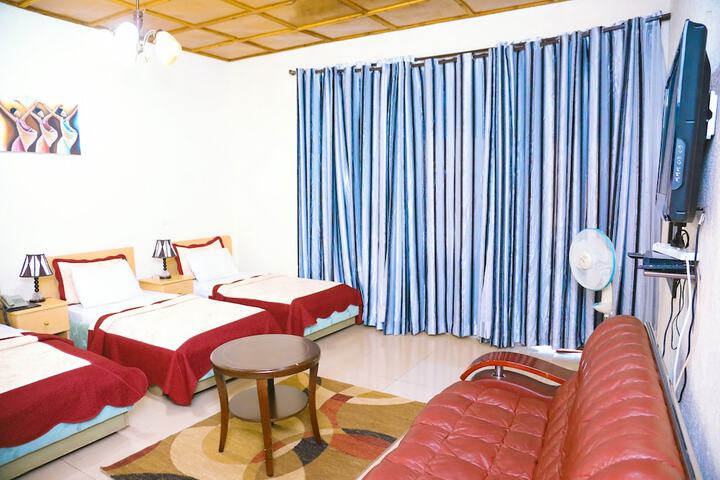 Room 17 of 39