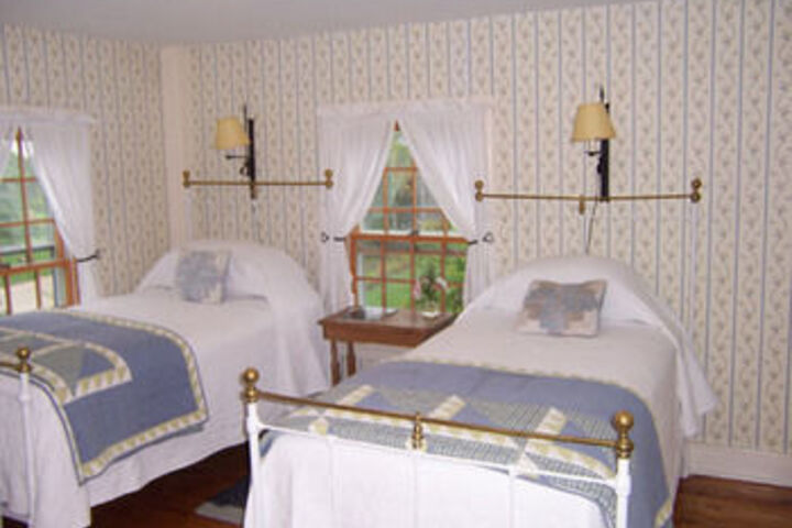 Room 73 of 150