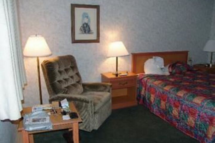 Room 3 of 36