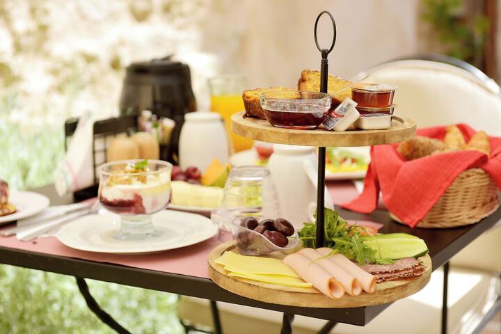 Breakfast/Coffee Service 47 of 60