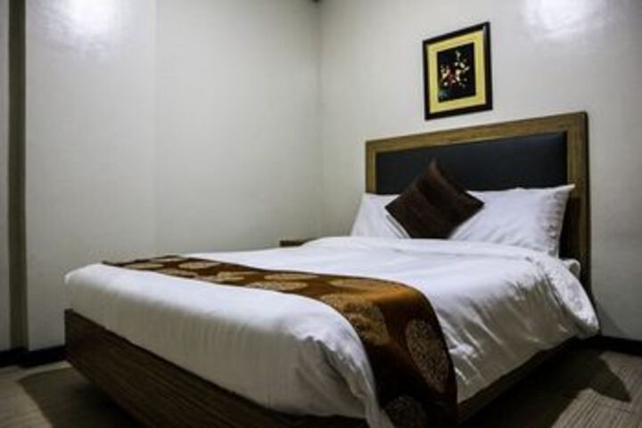 Room 28 of 54