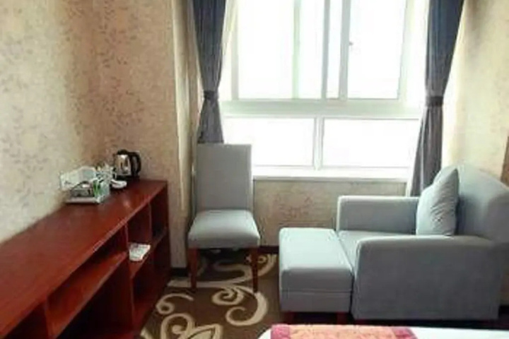Room 4 of 13