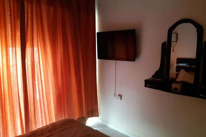 Room 3 of 21