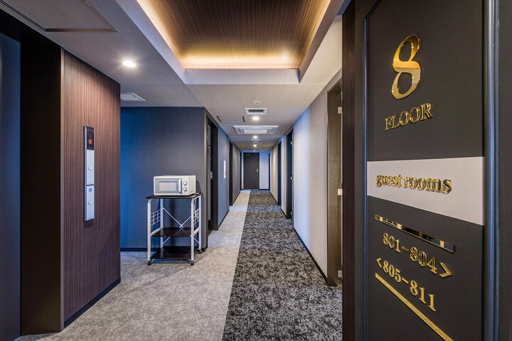 Ballroom/Hall 43 of 51