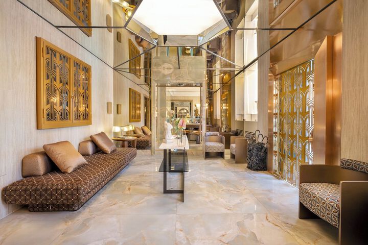 Entrance & Lobby