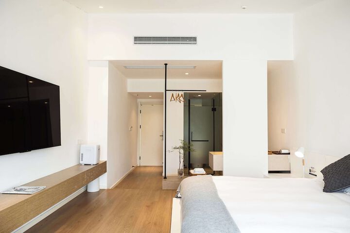 Room 47 of 125