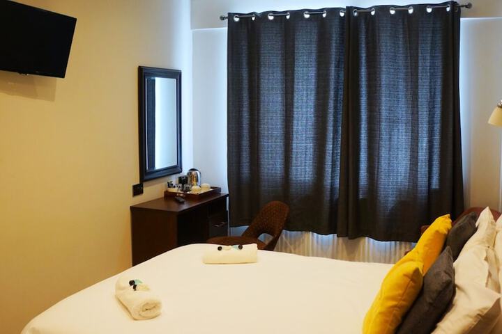 Room 50 of 162