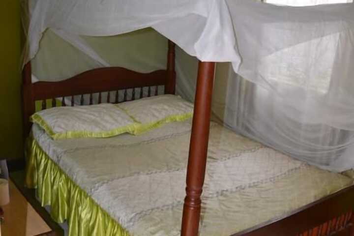 Room 13 of 24