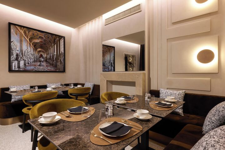 Dining 38 of 51