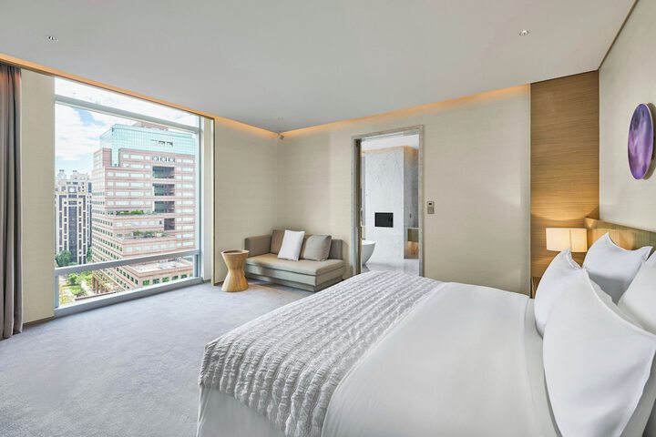 Room 43 of 117