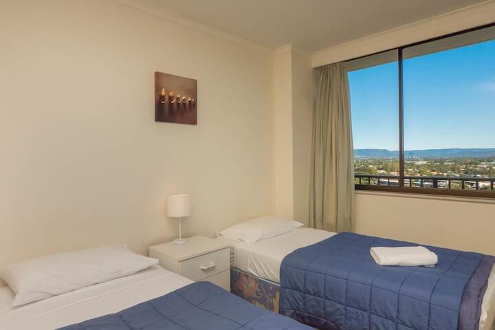 Room 4 of 30