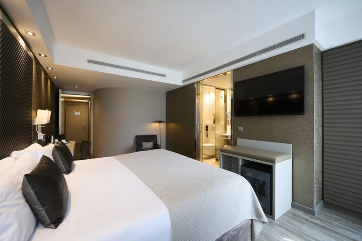 Room 18 of 82