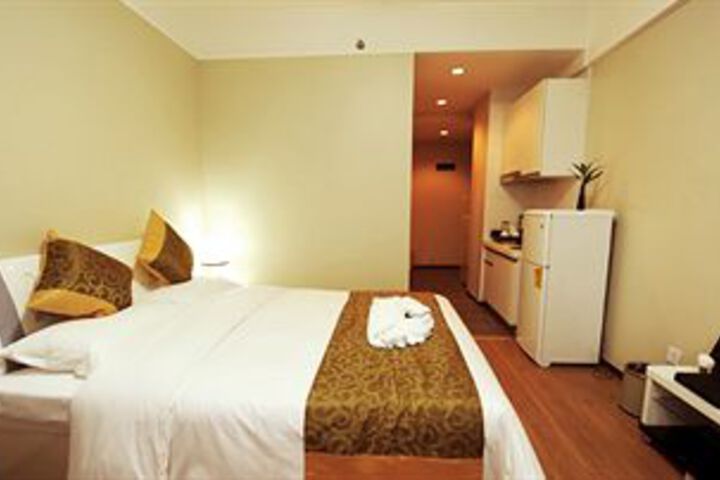 Room 12 of 48