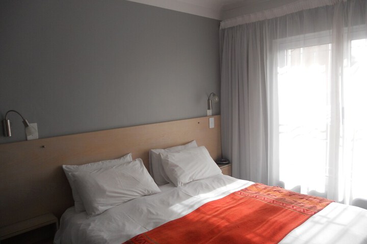 Room 5 of 6