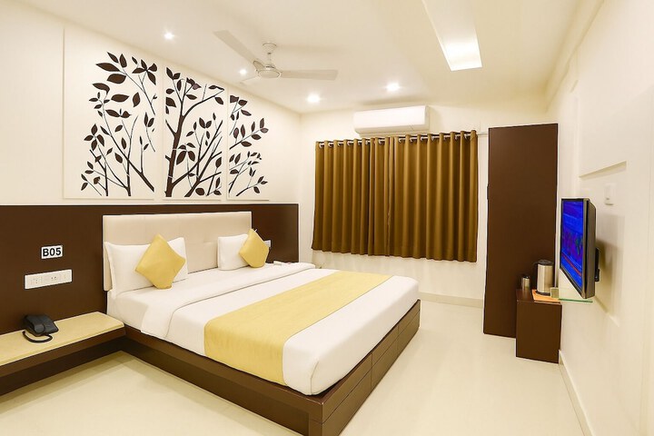 Room 13 of 35