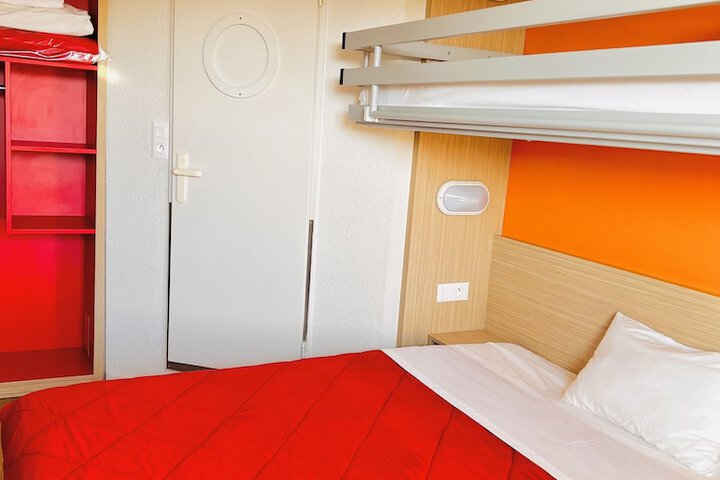 Room 7 of 39