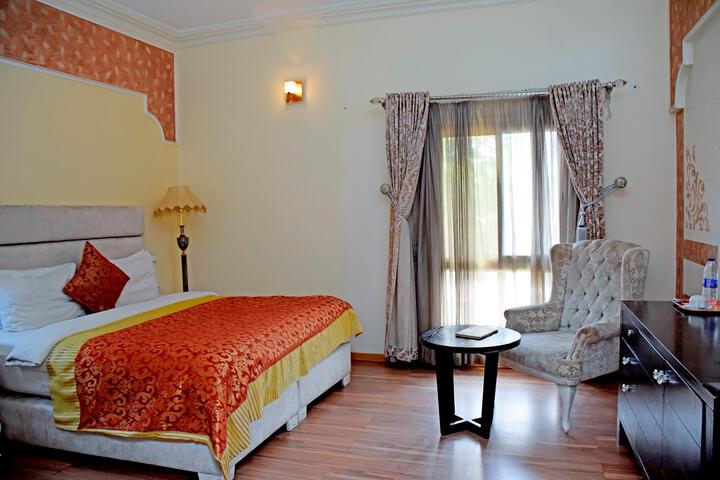 Room 13 of 24